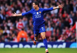 76人主场观众席新增视觉体验系统增强沉浸感，76人主场球迷