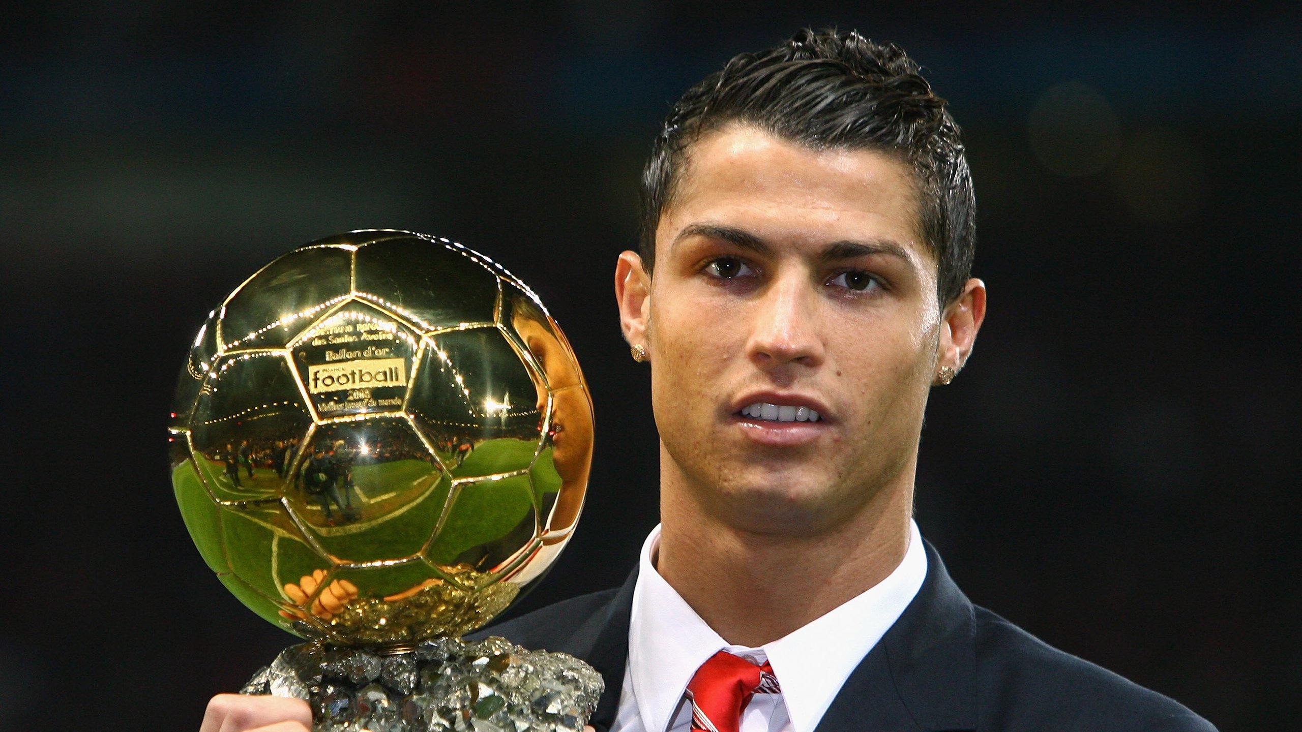 “亚戈·卡尔曼的创新球技，推动阿根廷美洲狮队踏上新的竞技高峰”