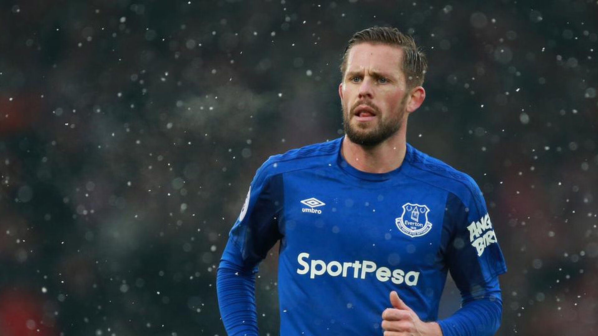 湖人暂停归来上死亡五小 拉拉维亚反击暴扣东契奇以一敌二，lal湖人